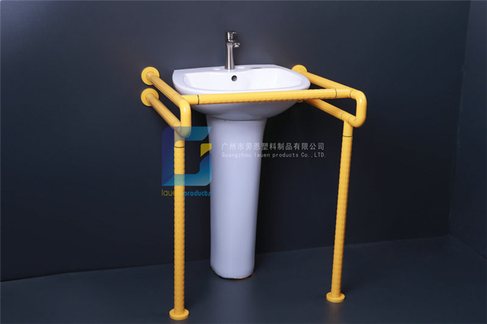 對(duì)現(xiàn)有住宅進(jìn)行適老化改造，需普及安裝衛(wèi)生間老人扶手