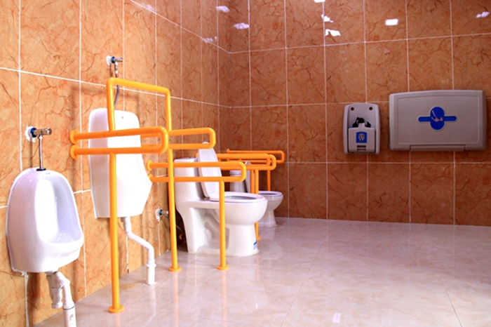 青海旅游實施“廁所革命”，衛(wèi)生間扶手凸顯檔次