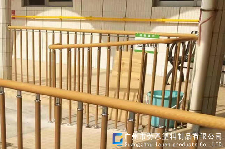 【佛山順德】無障礙坡道扶手，讓殘障老人們的出入更安全！