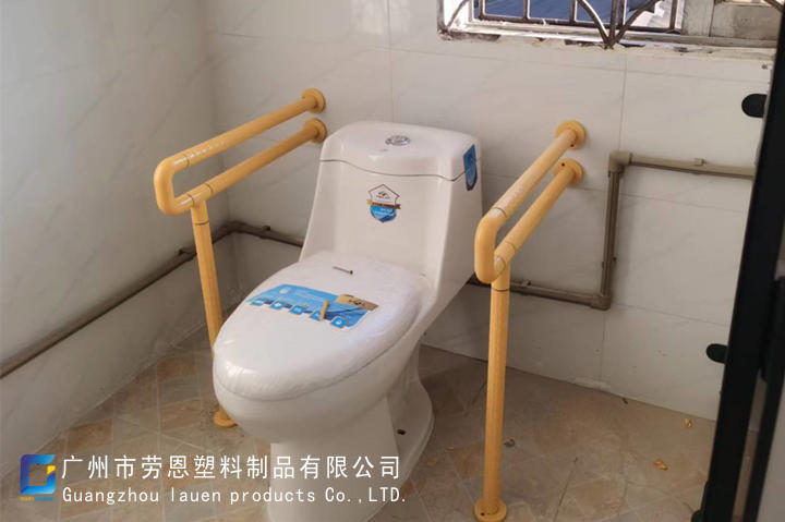 2022.7.10大瀝鎮(zhèn)岐陽社區(qū)活動(dòng)中心衛(wèi)生間無障礙扶手 (5)