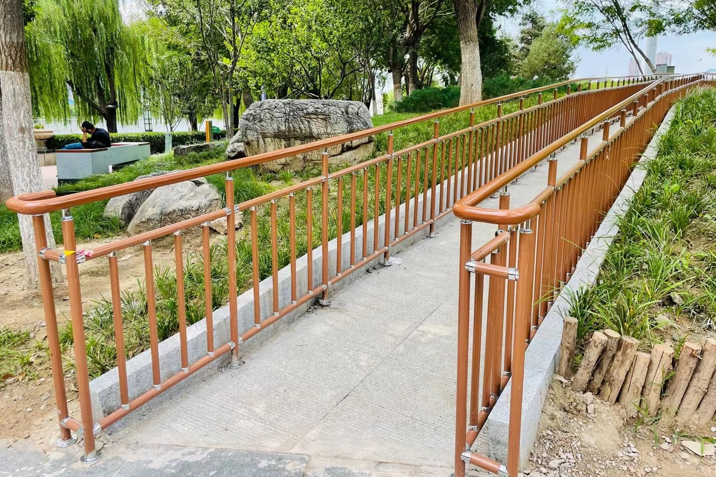 別家的樓梯護欄好不好我不知道？勞恩家的樓梯樹脂護欄一定好